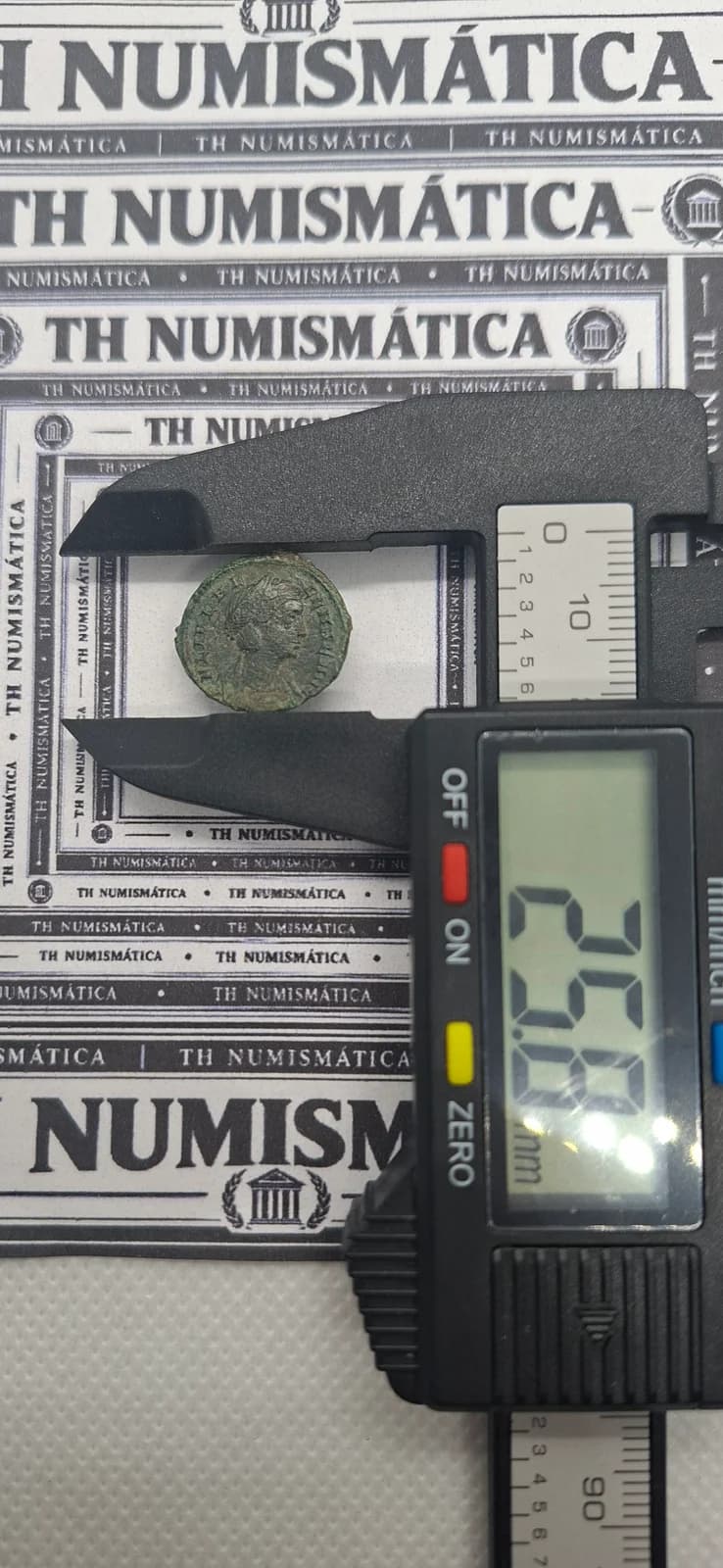 Diâmetro (paquímetro) da moeda TH-N-0083 — Helena. Follis ou nummus