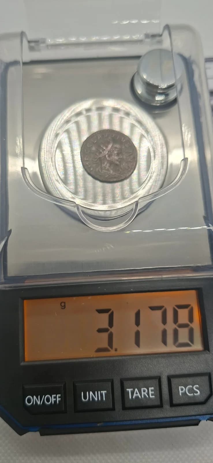 Peso (balança) da moeda TH-N-0092 — Cláudio II Gótico. Antoniniano