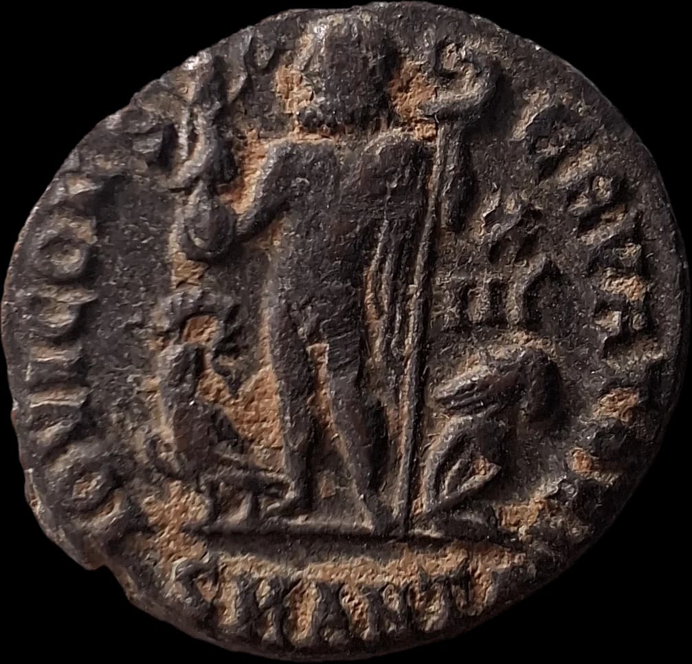 Reverso ampliado da moeda TH-N-0106 — Licínio II como César. Follis ou nummus