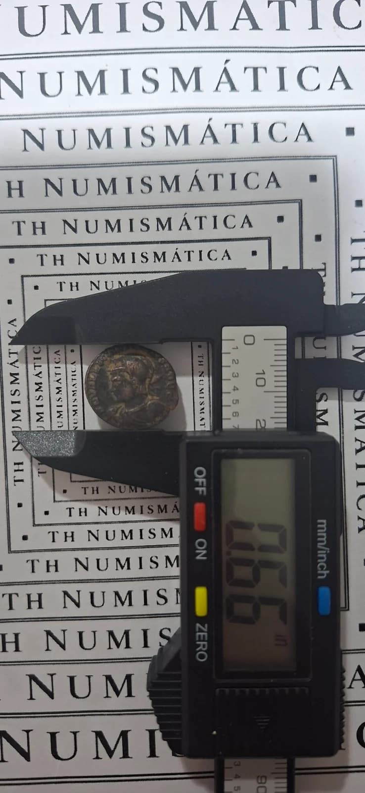 Diâmetro (paquímetro) da moeda TH-N-0106 — Licínio II como César. Follis ou nummus