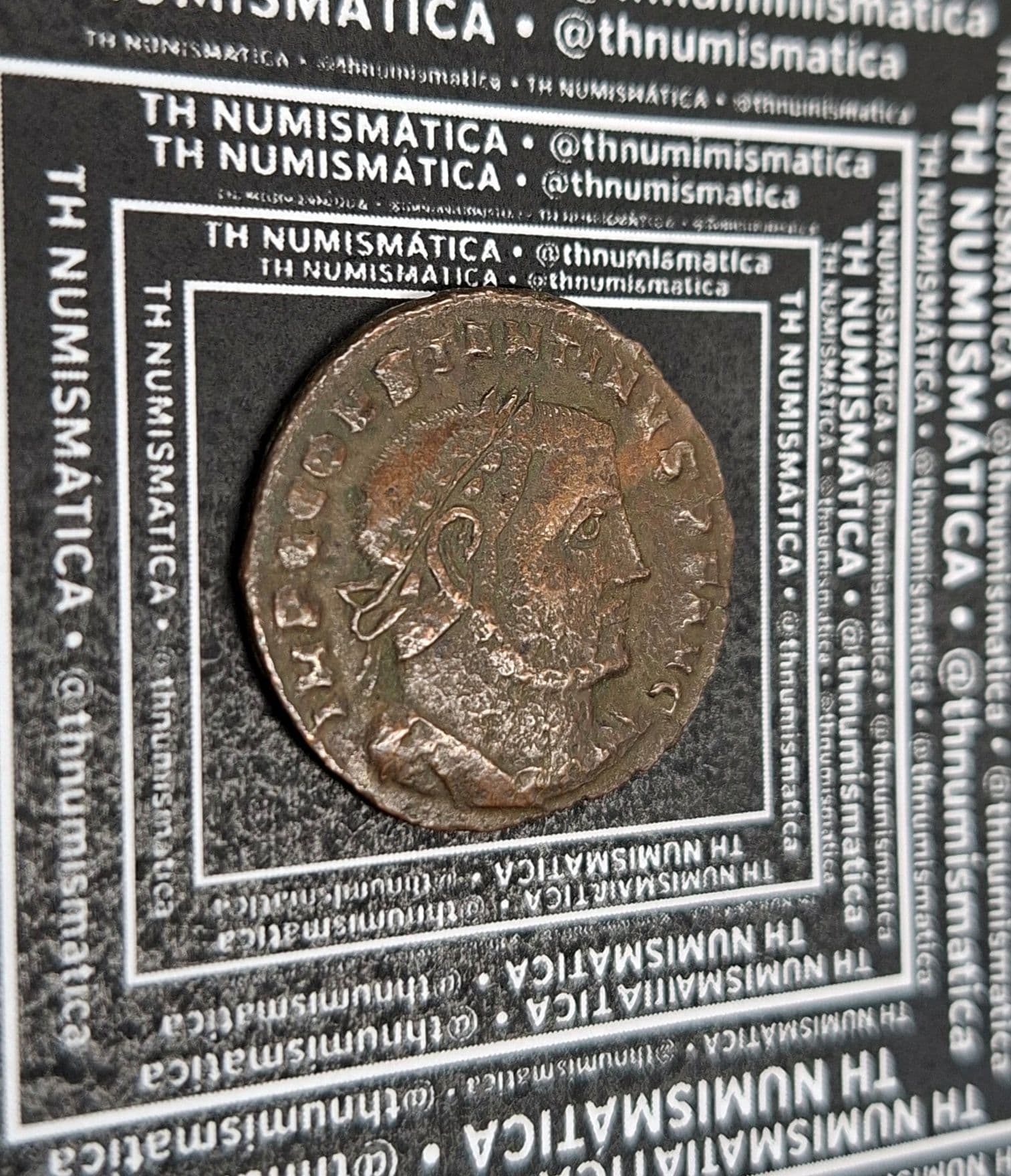 Anverso da moeda TH-N-0126 — Constantino I, o Grande. Follis reduzido ou nummus