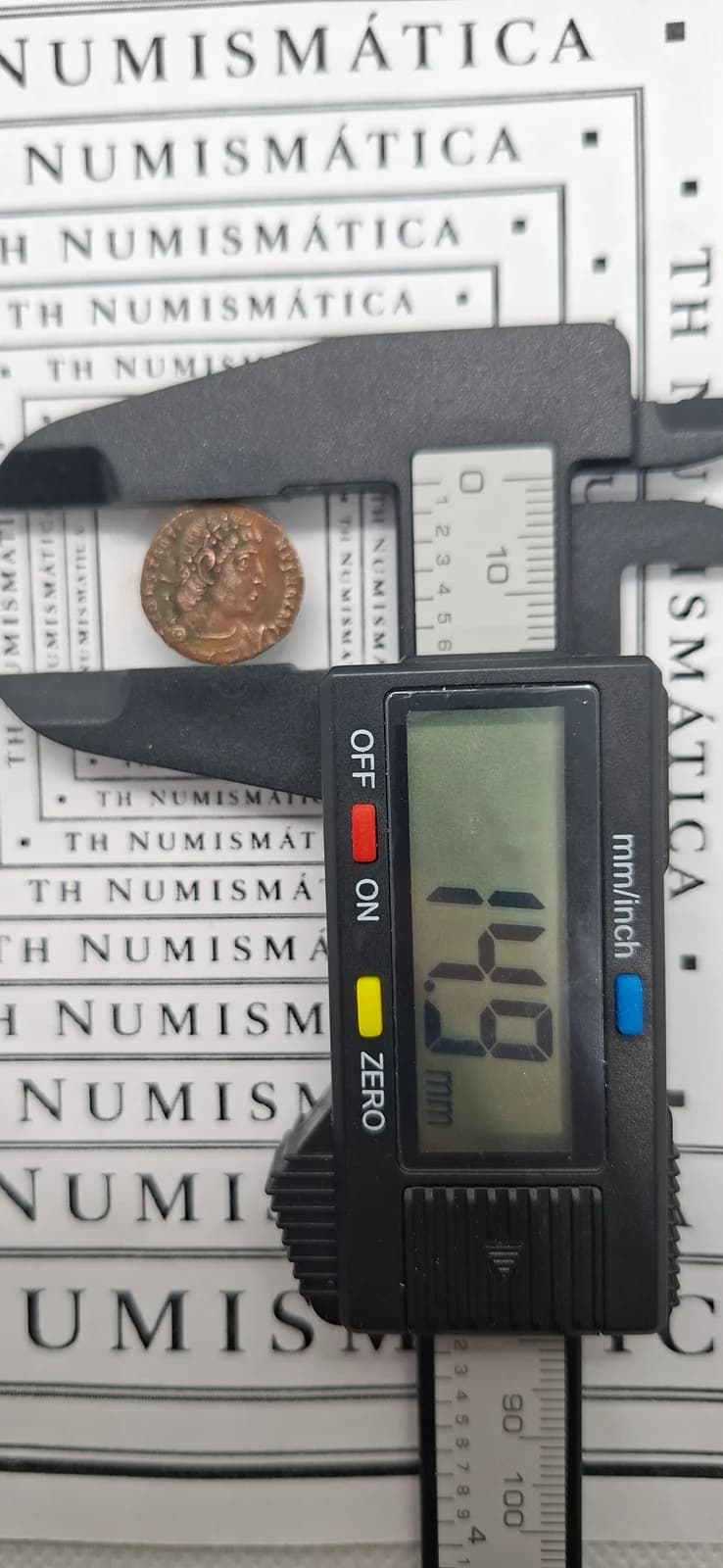 Diâmetro (paquímetro) da moeda TH-N-0193 — Constantino I. Follis