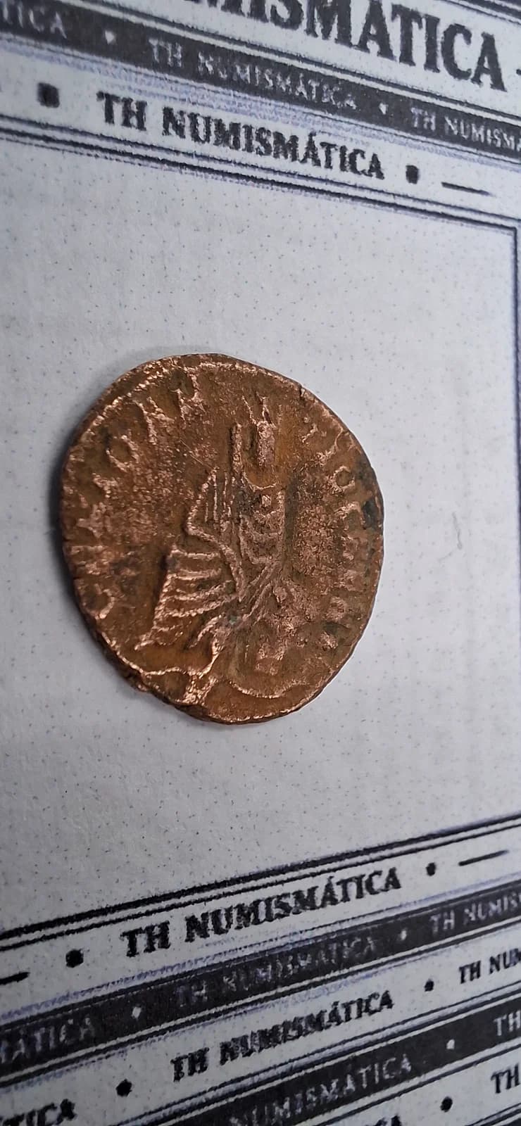 Anverso ampliado da moeda TH-N-0228 — Maximino II. Fração AE, emissão de perseguição