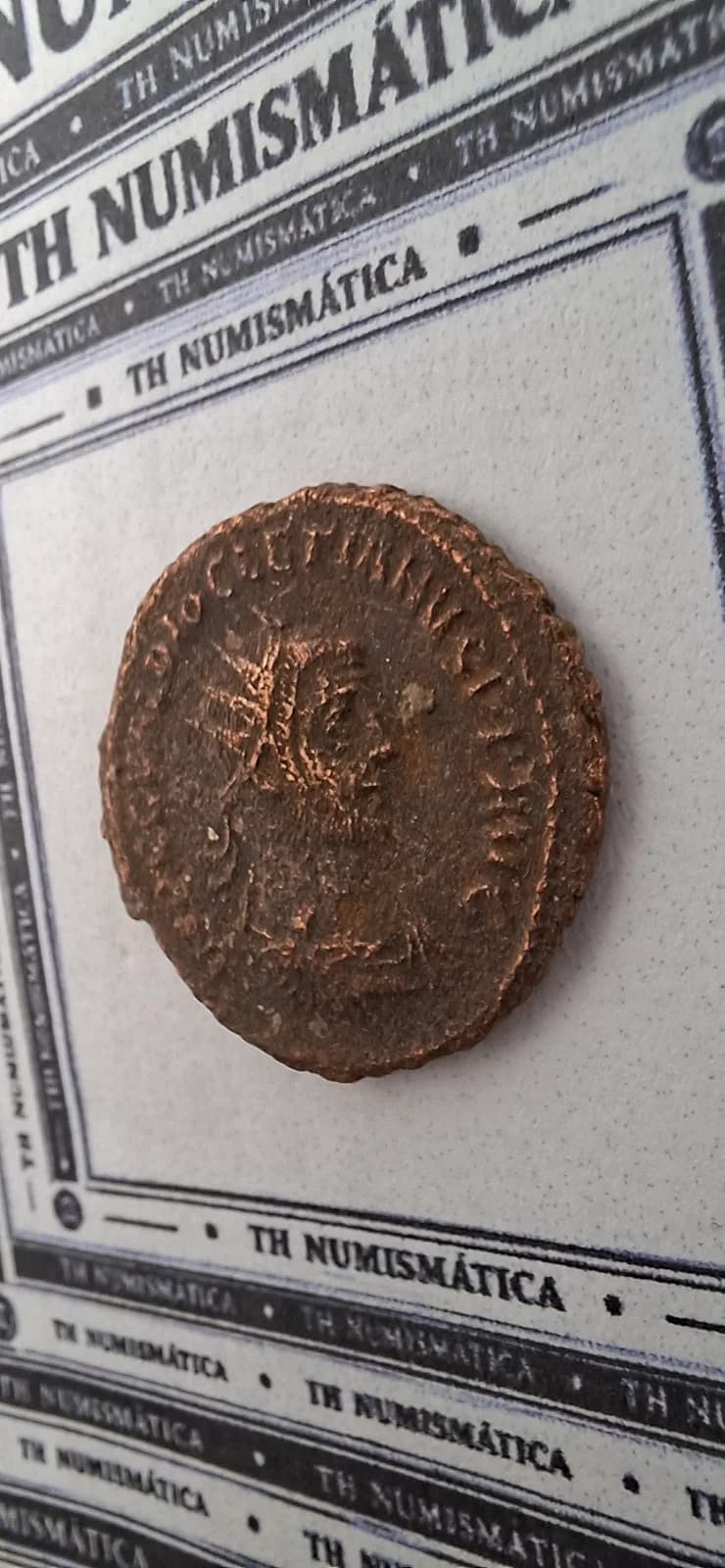 Anverso ampliado da moeda TH-N-0232 — Diocleciano. Antoniniano prateado